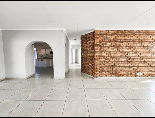 3 BEDROOM HOUSE FOR SALE IN VAALPARK